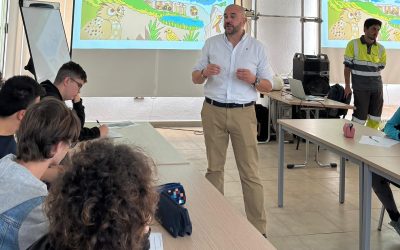 FLACEMA y Holcim acercan a los jóvenes de Carboneras el valor de la biodiversidad y la sostenibilidad industrial