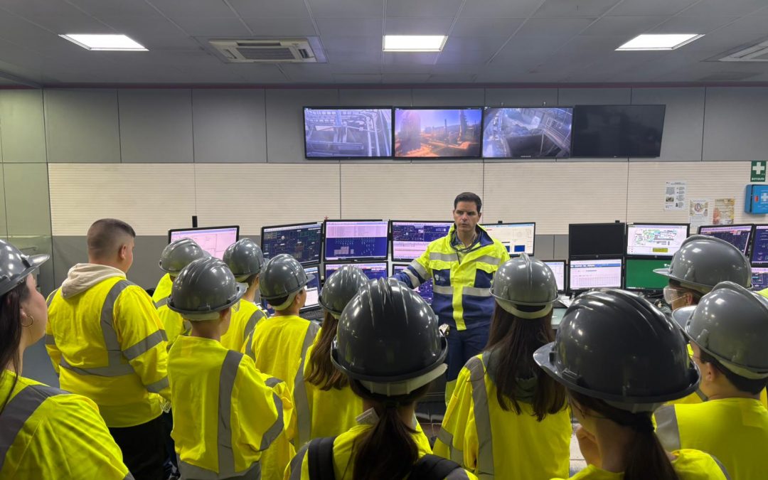 Flacema y Cementos Portland Valderrivas trasladan el compromiso de la industria cementera con la economía circular y el desarrollo sostenible al alumnado del CEIP Ángeles Martín Mateo